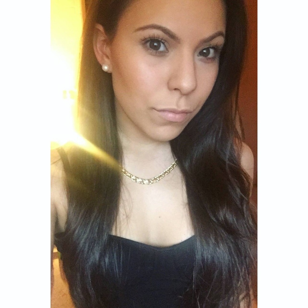 Meet your Posher, Alexis